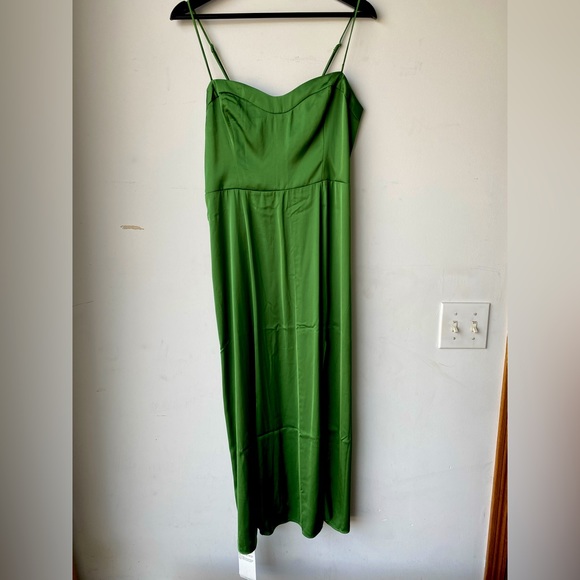 BNWT Abercrombie and Fitch satin high slit dress - Picture 1 of 5